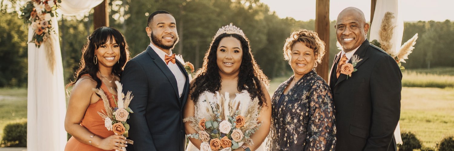 __CarmenW's profile banner image