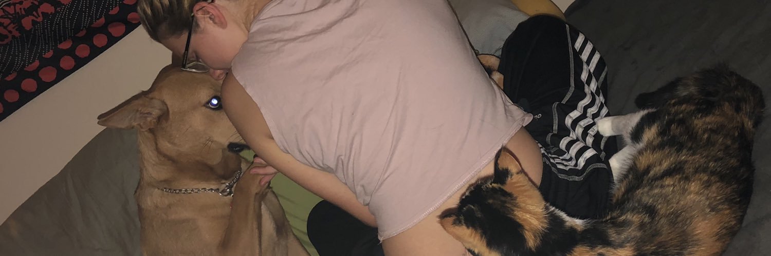 em_joy99's profile banner image