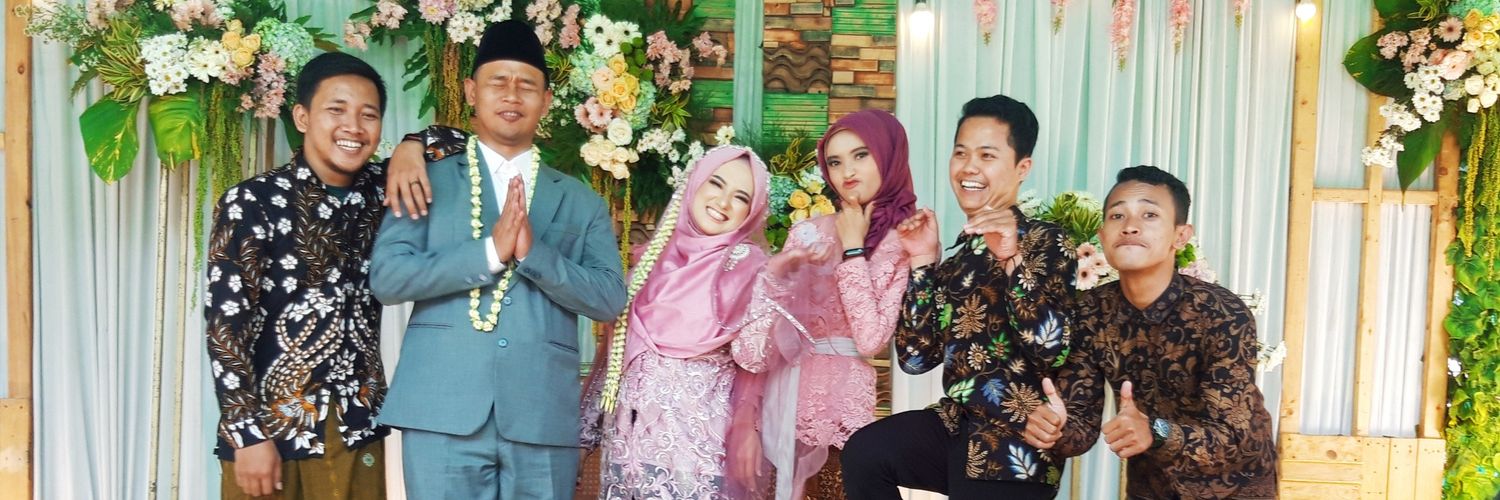 dian_friyani's profile banner image