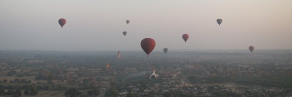 RoxanneKeynejad Profile Banner