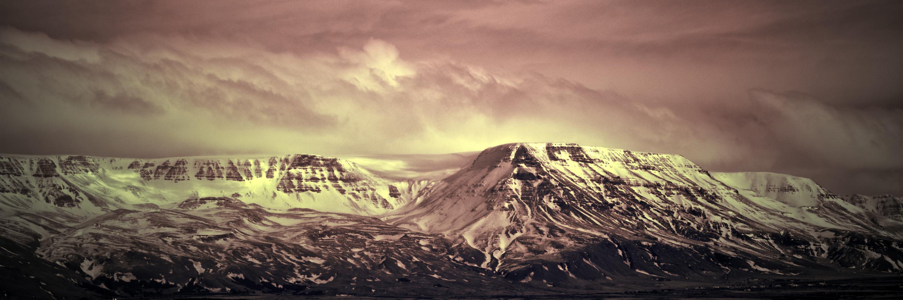 OliHalldors's profile banner image