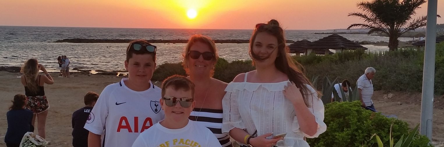 Craig Evs🐝🐝 banner