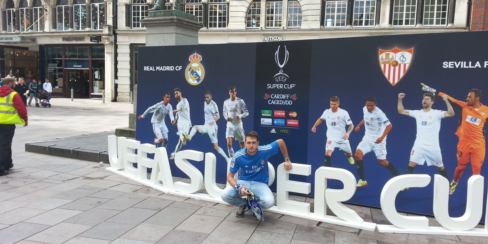 AlejandroDozB's profile banner image