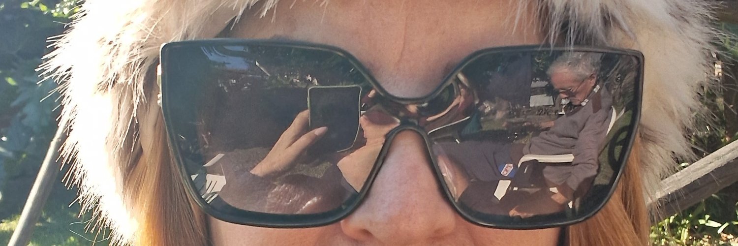 ElisaMary12's profile banner image