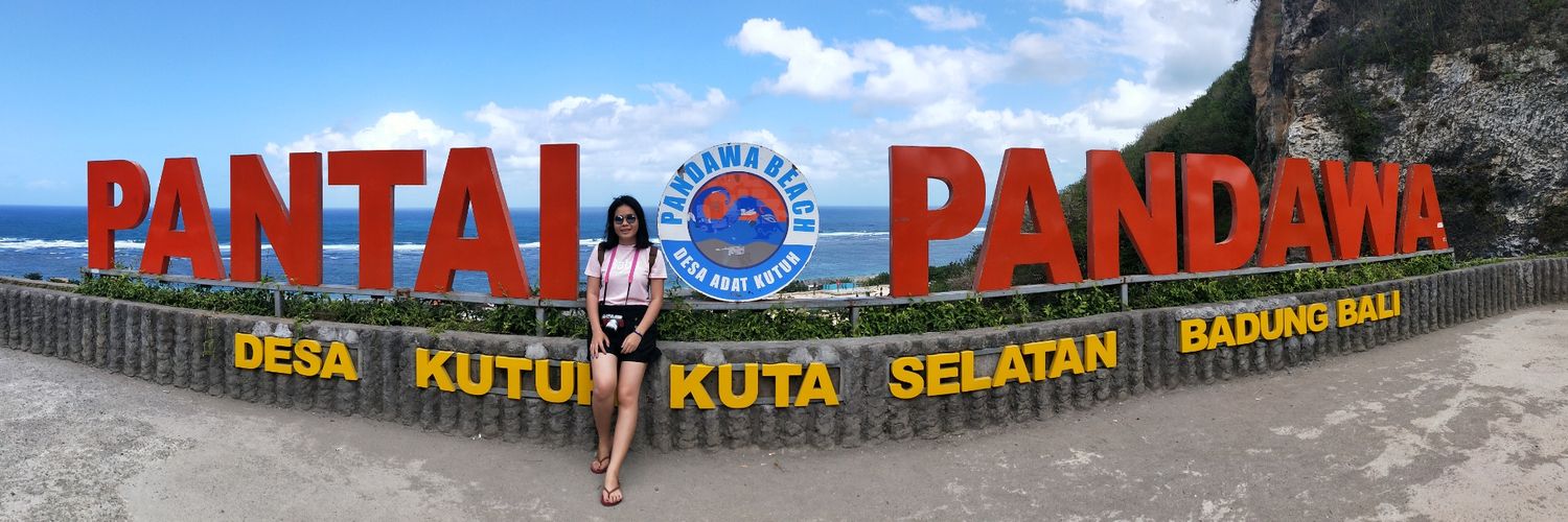 saalisaa__'s profile banner image