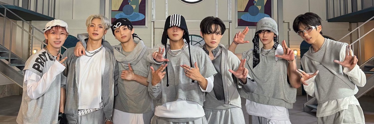 ✧⋆﹅⋆ มอซอ .Lucid 🎸🎸 banner