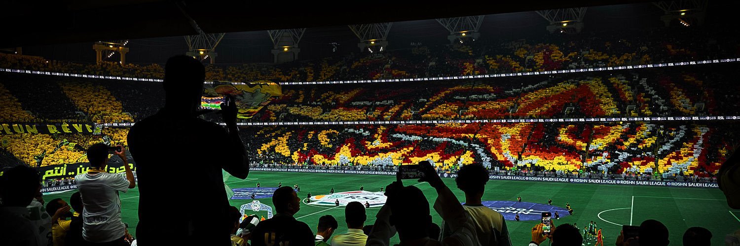 izezo97's profile banner image