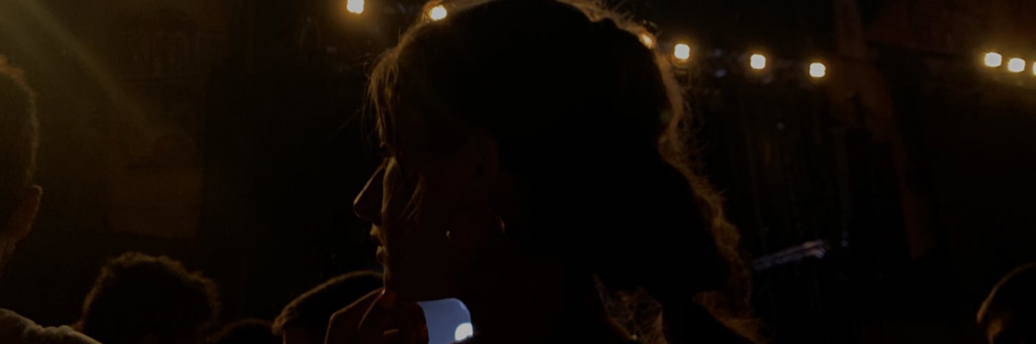 Ana_bl98's profile banner image