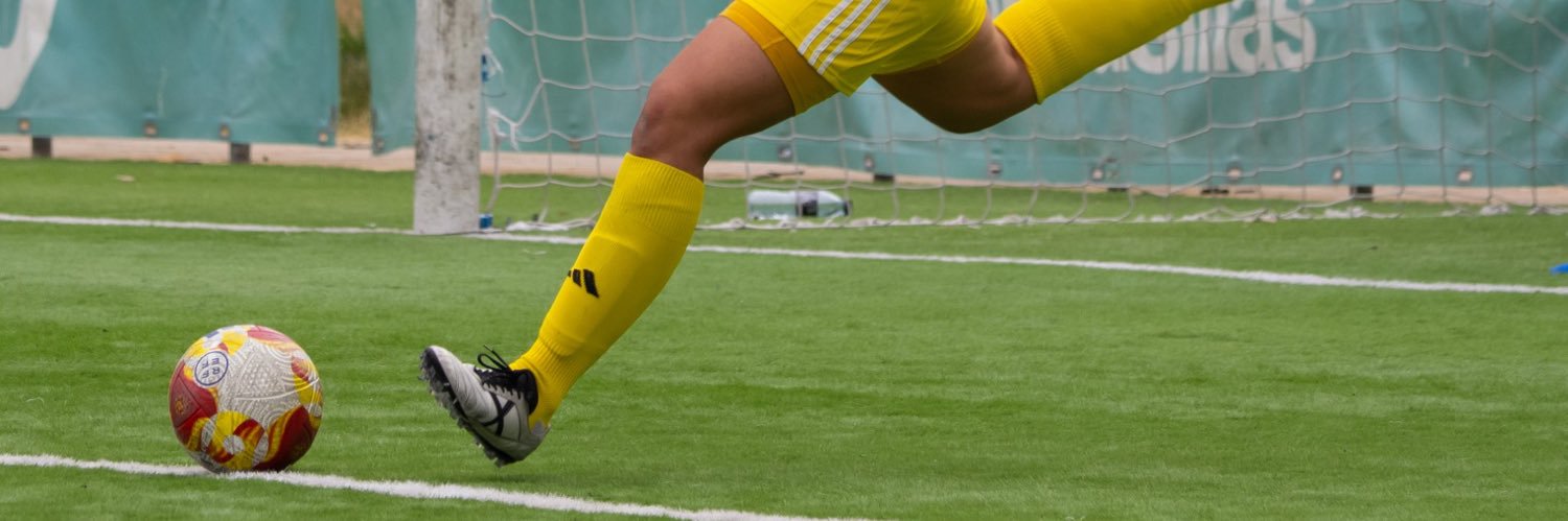 clau1castro's profile banner image