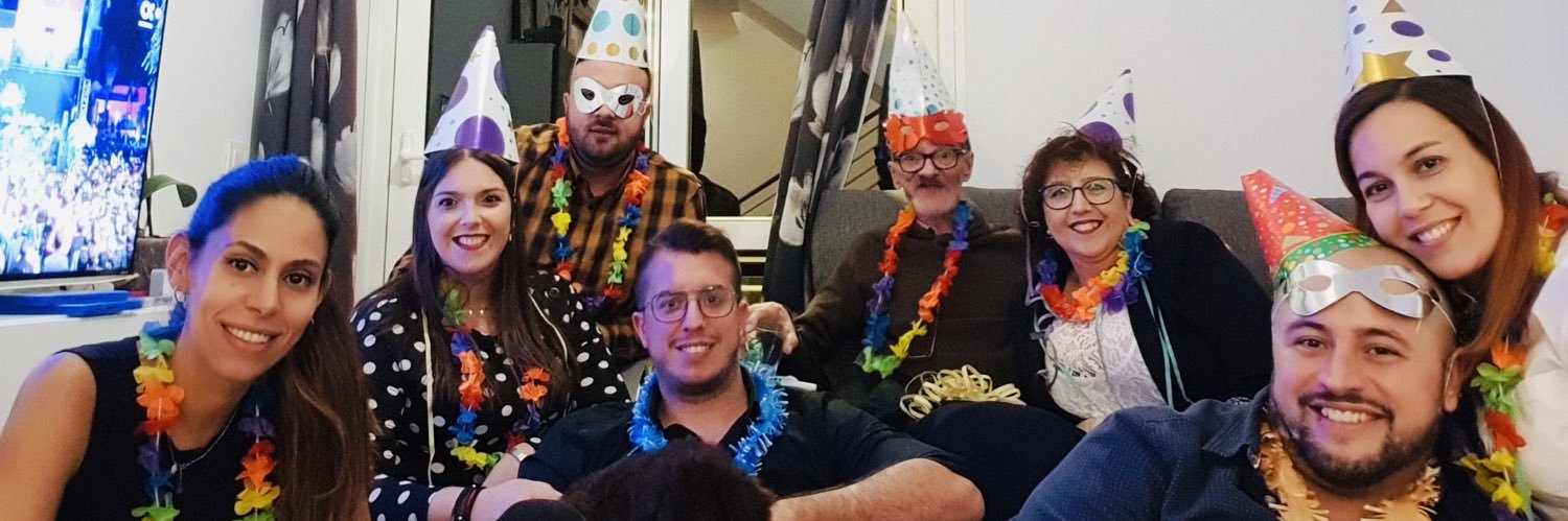 KatiDGlezCl's profile banner image