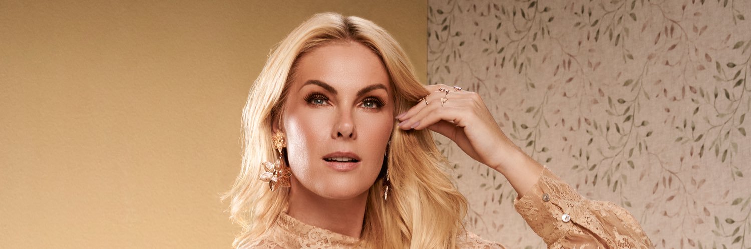 Ana Hickmann banner
