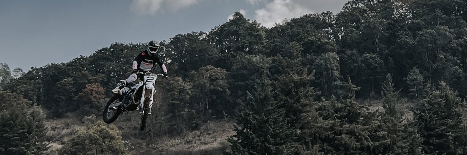 aarontt's profile banner image