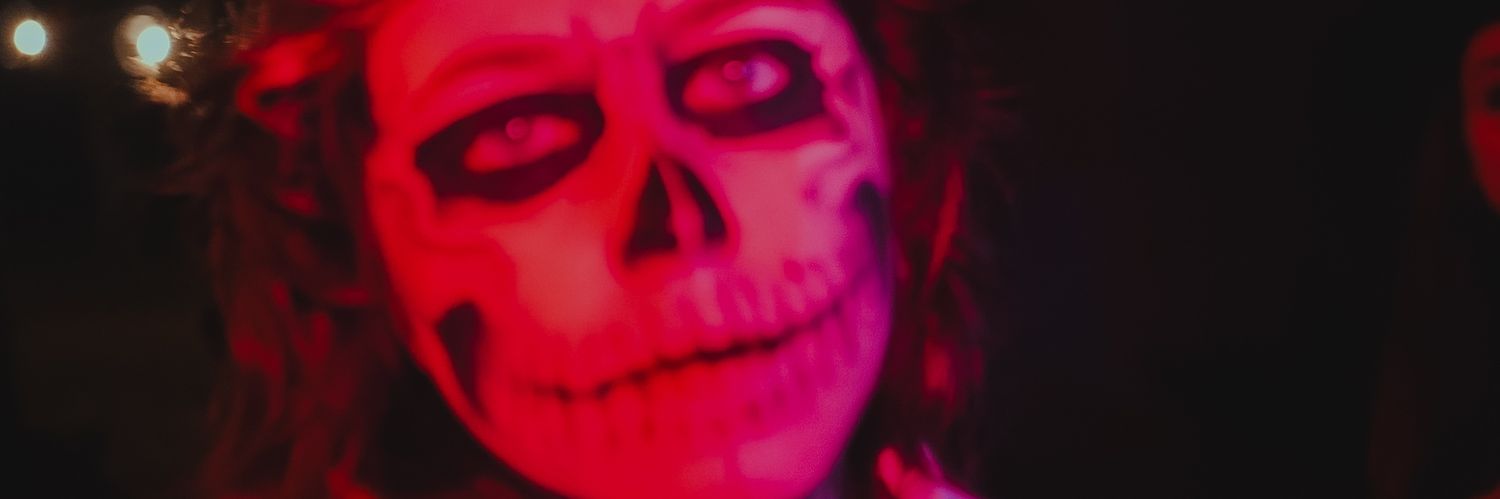 go piss girl | LIQUICITY BCN 🔜 banner