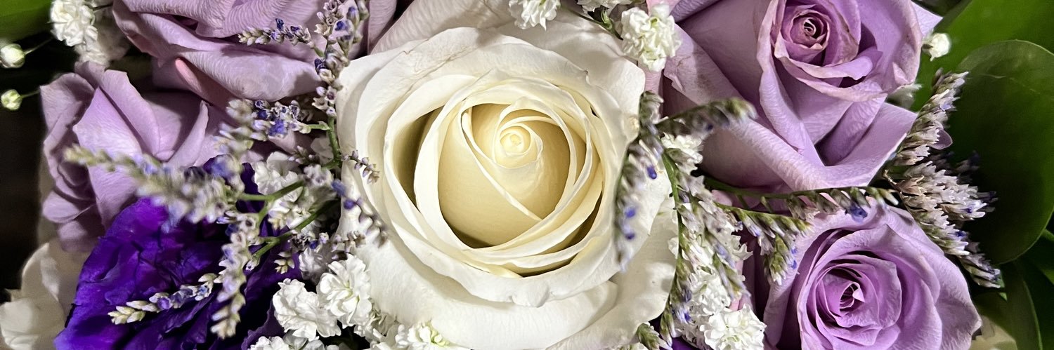 _juliiees's profile banner image