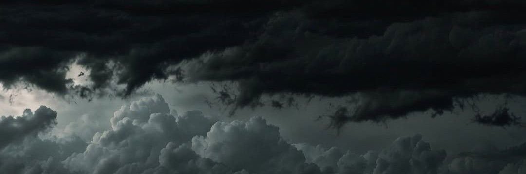 moonsyi_'s profile banner image