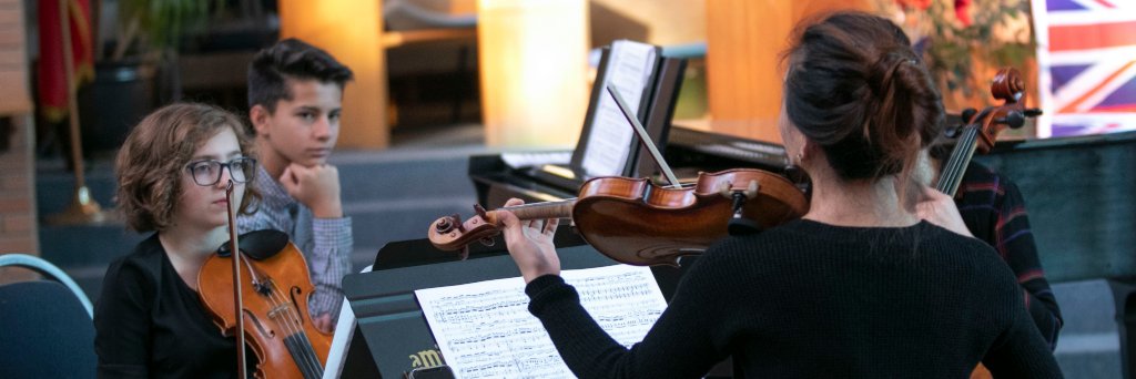 AmiciStringProg's profile banner image