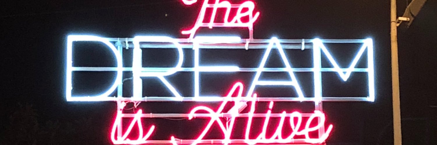 Lau_R_a's profile banner image