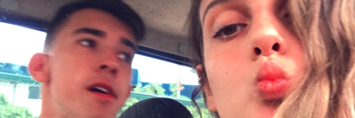 joanni_chechi's profile banner image