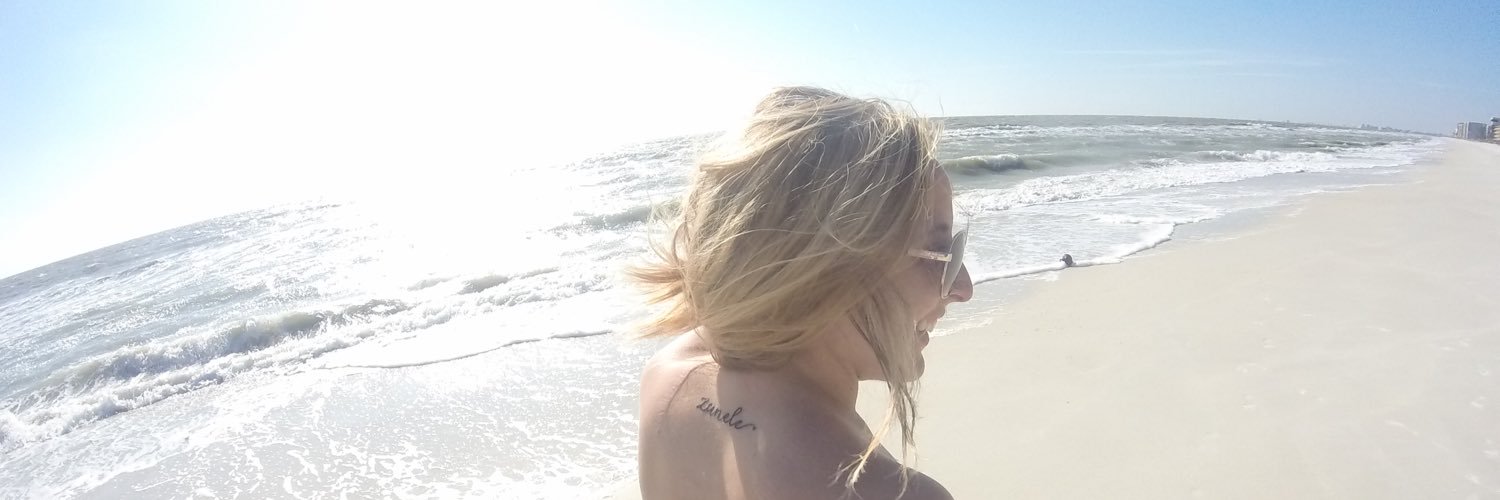 ellisaruc's profile banner image