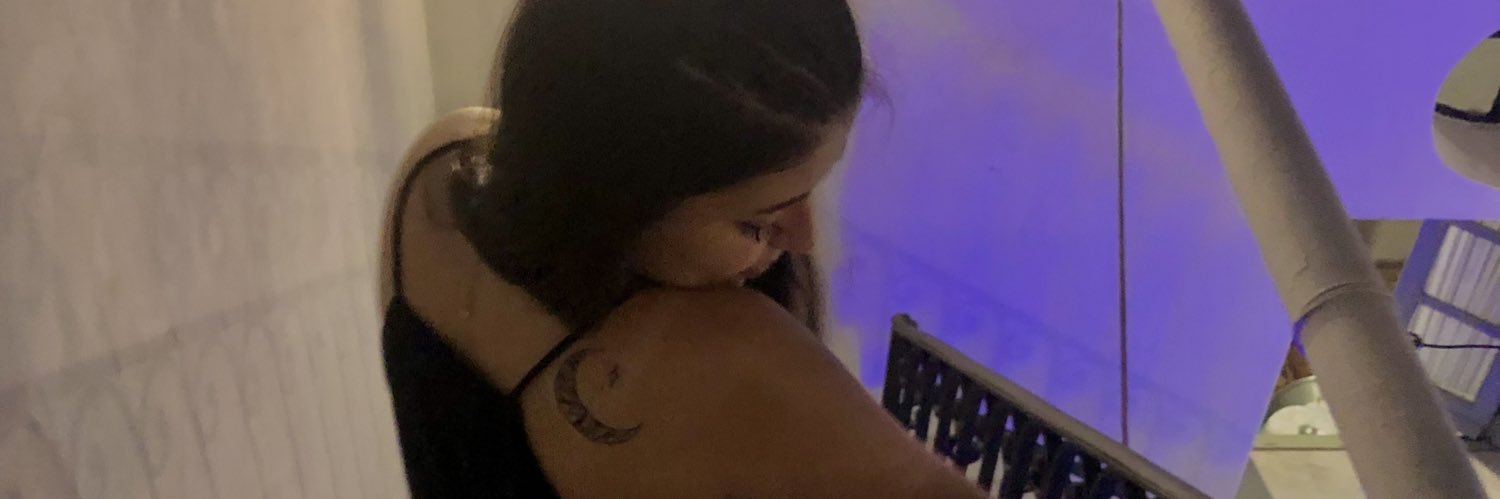 zoem2103's profile banner image