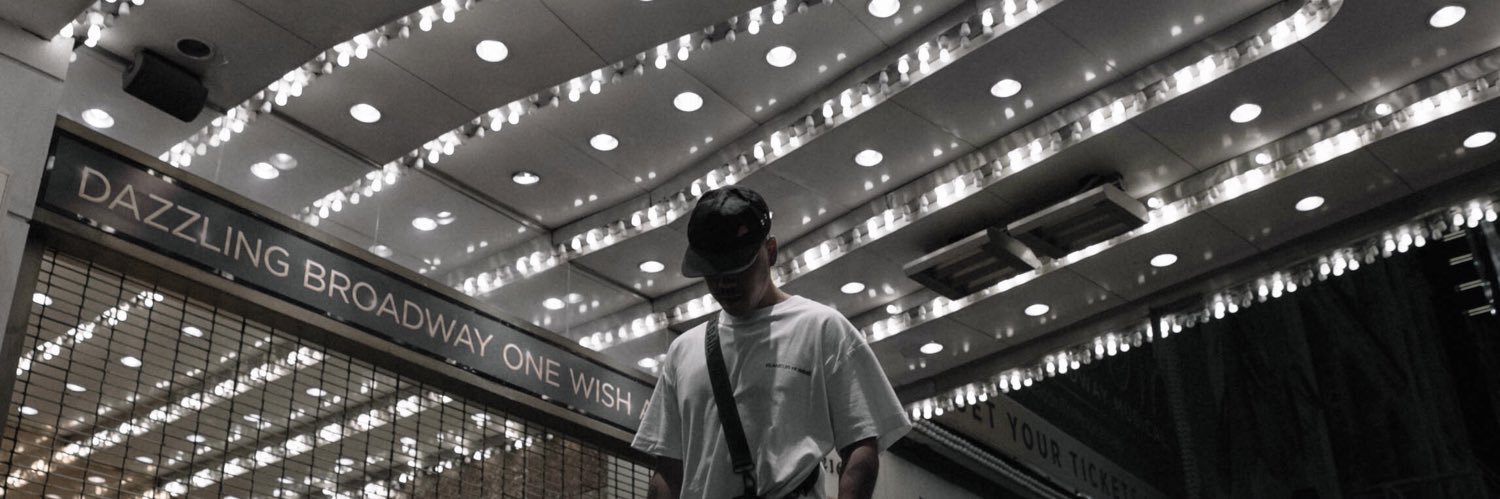 Twitter banner for @Quang