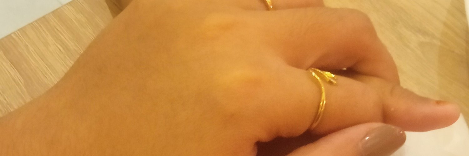 belloooy's profile banner image