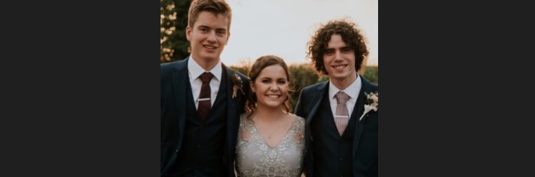 IssieDoyle's profile banner image
