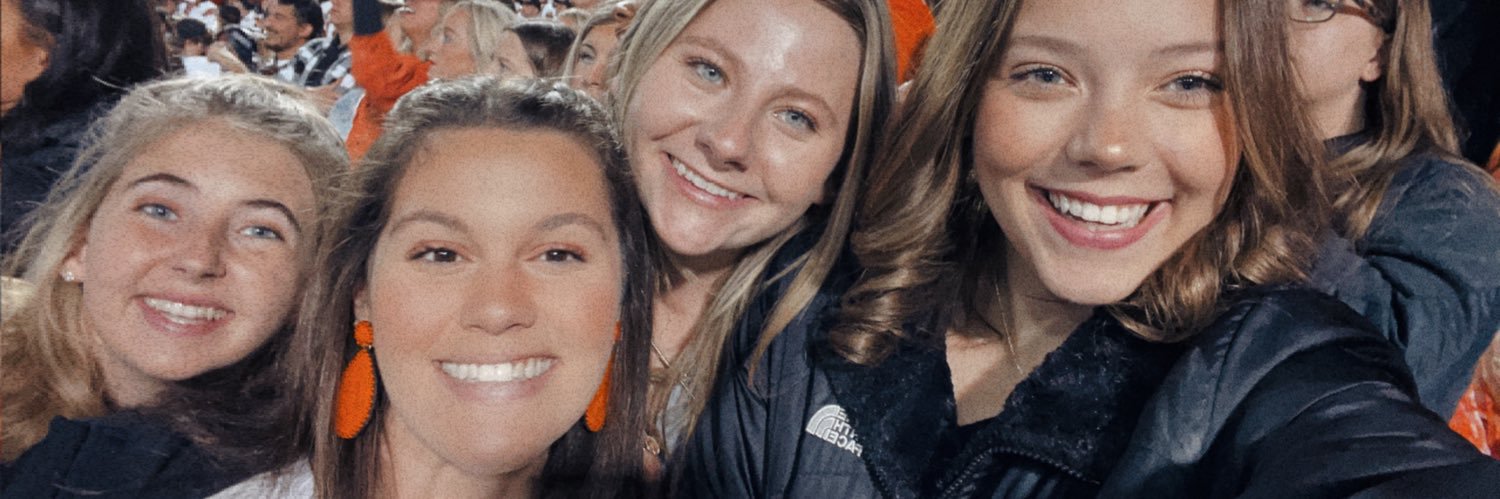 hannah_britt01's profile banner image