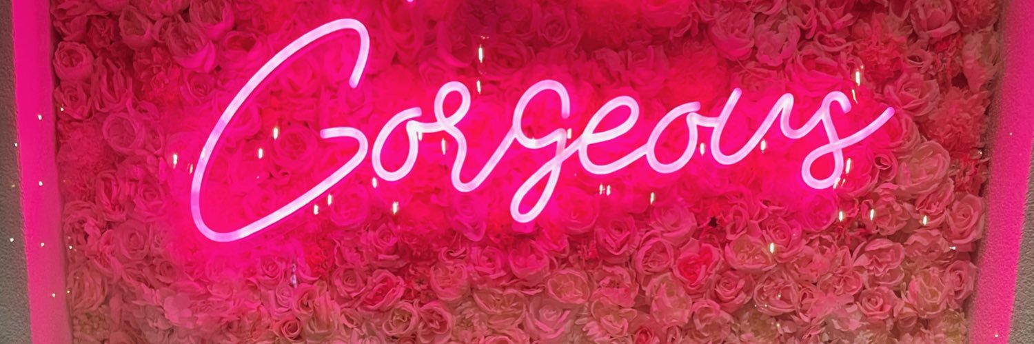 ItsElsaBaby's profile banner image