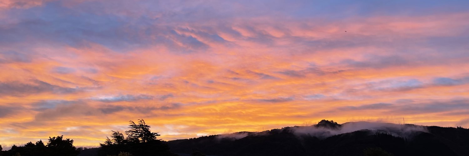 Emmzza's profile banner image
