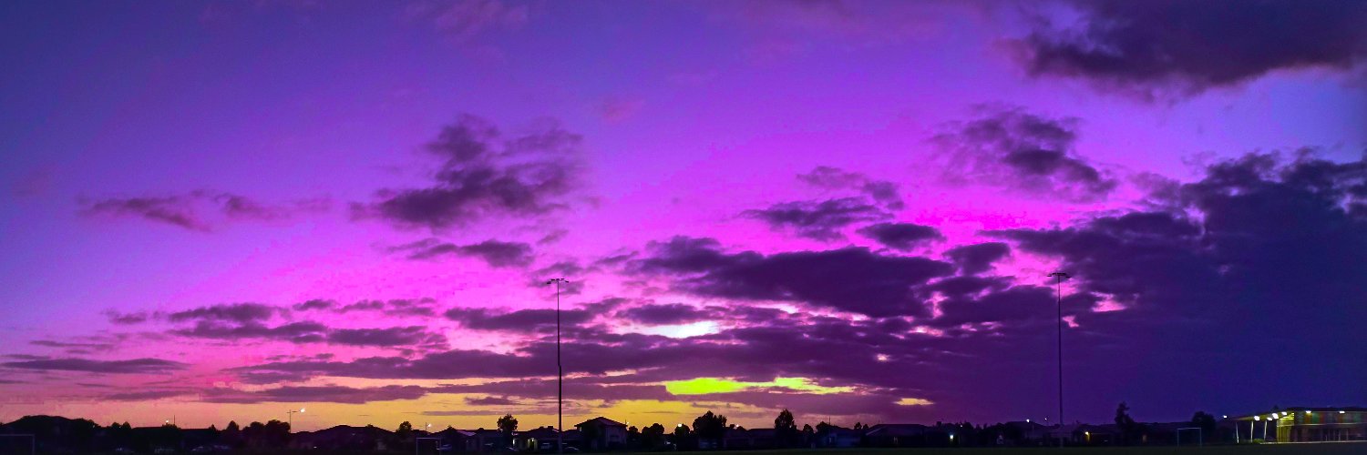 _Khwabeeda_'s profile banner image