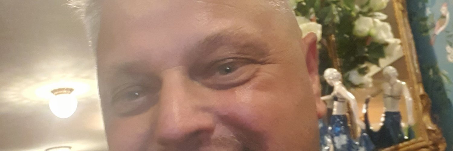 thijvi's profile banner image