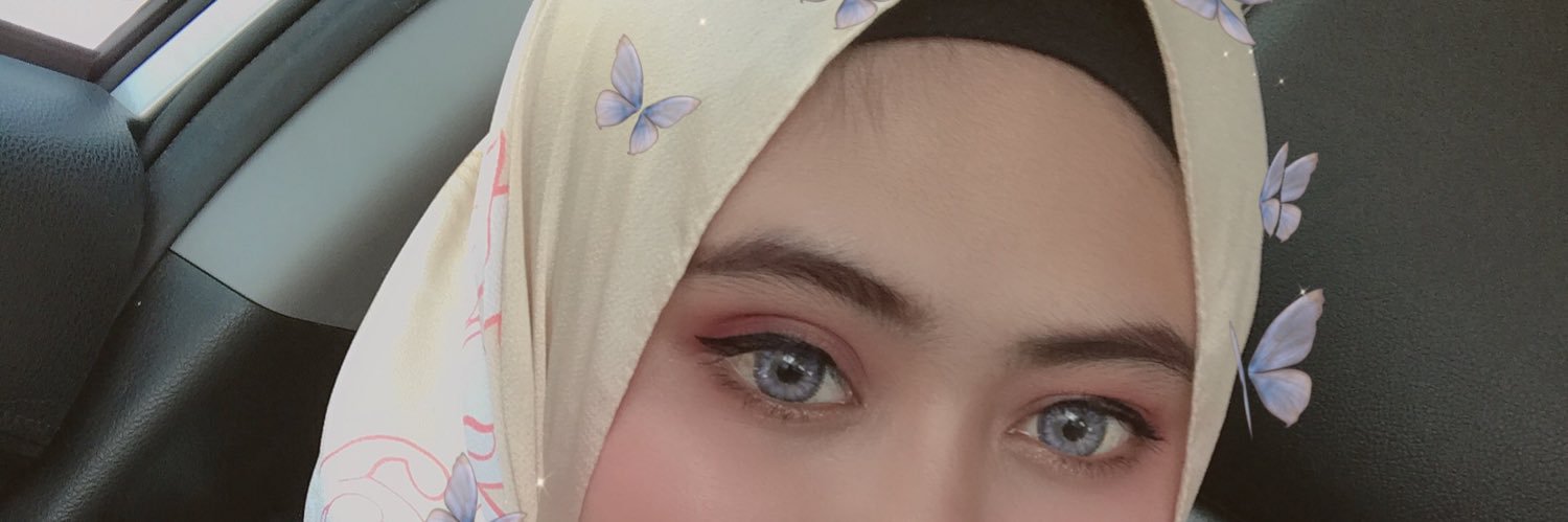 eykaramlee's profile banner image