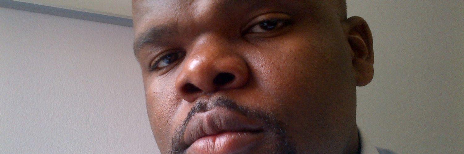thandananiu's profile banner image