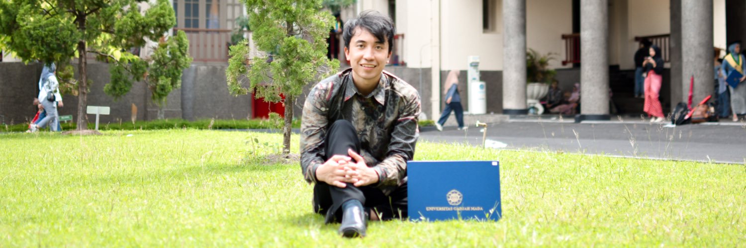 handoksky's profile banner image