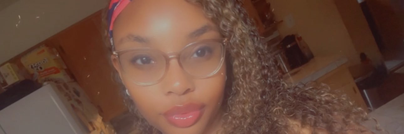Kaymarie1209's profile banner image