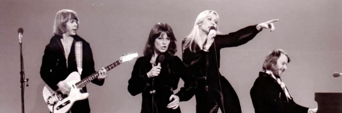 𐙚 LYA ⋆⭒ 🥂 banner