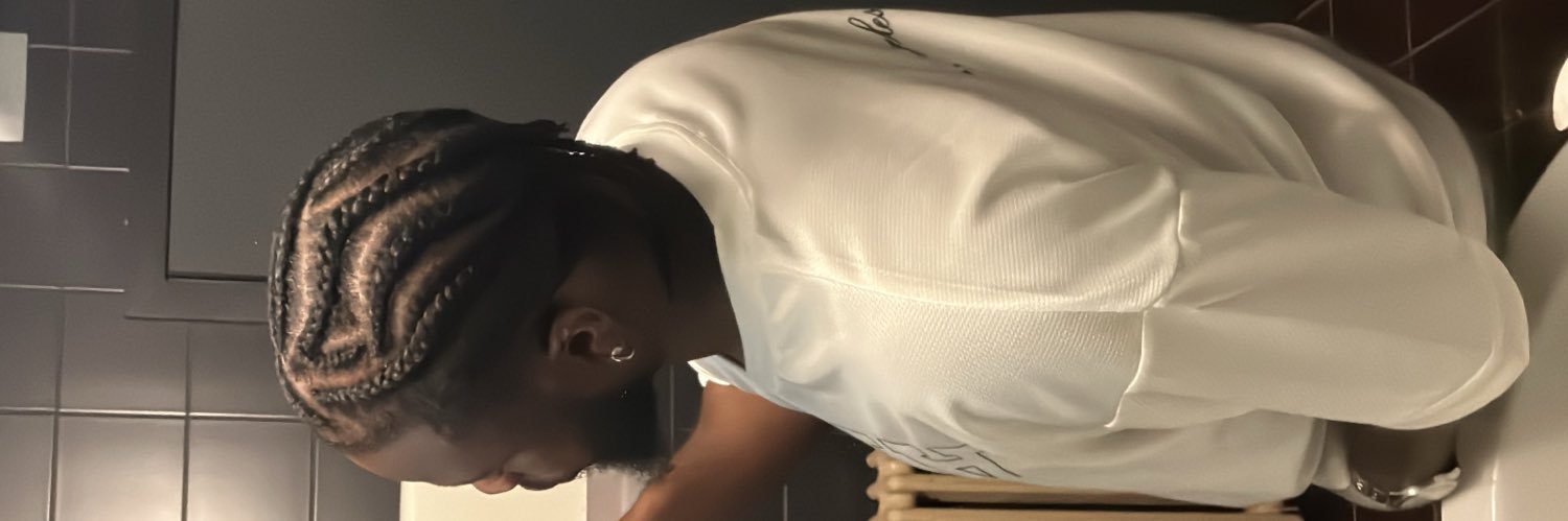 YRandee's profile banner image