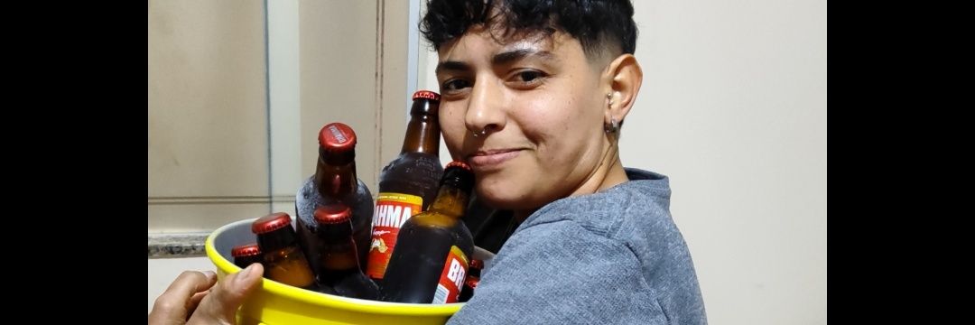 vitoriamral's profile banner image