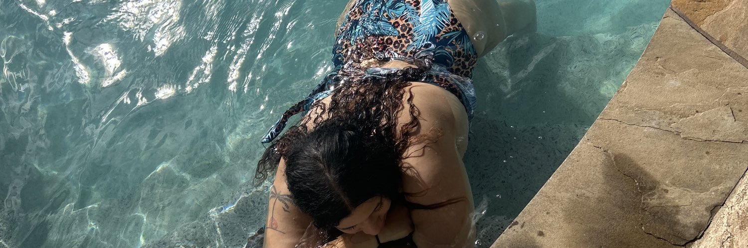 QueenIslandd's profile banner image
