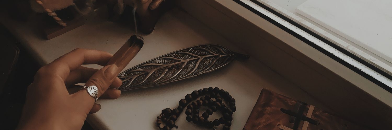 akseinga's profile banner image