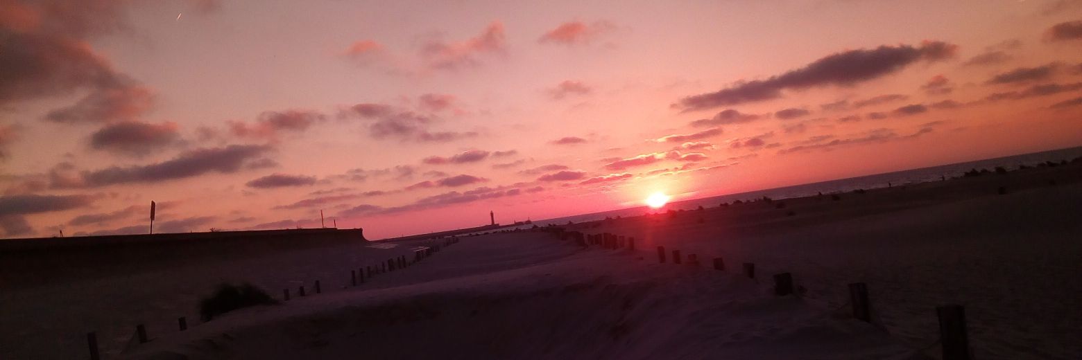 Mr_LoWei's profile banner image