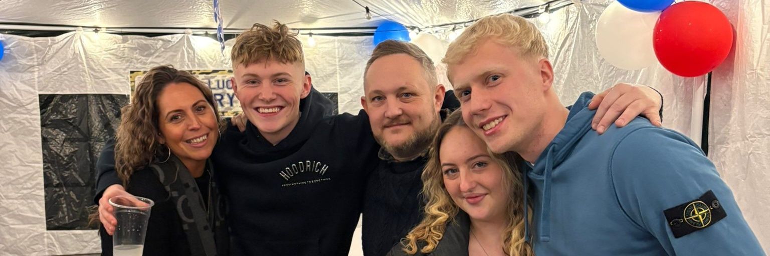 Vinezy82's profile banner image
