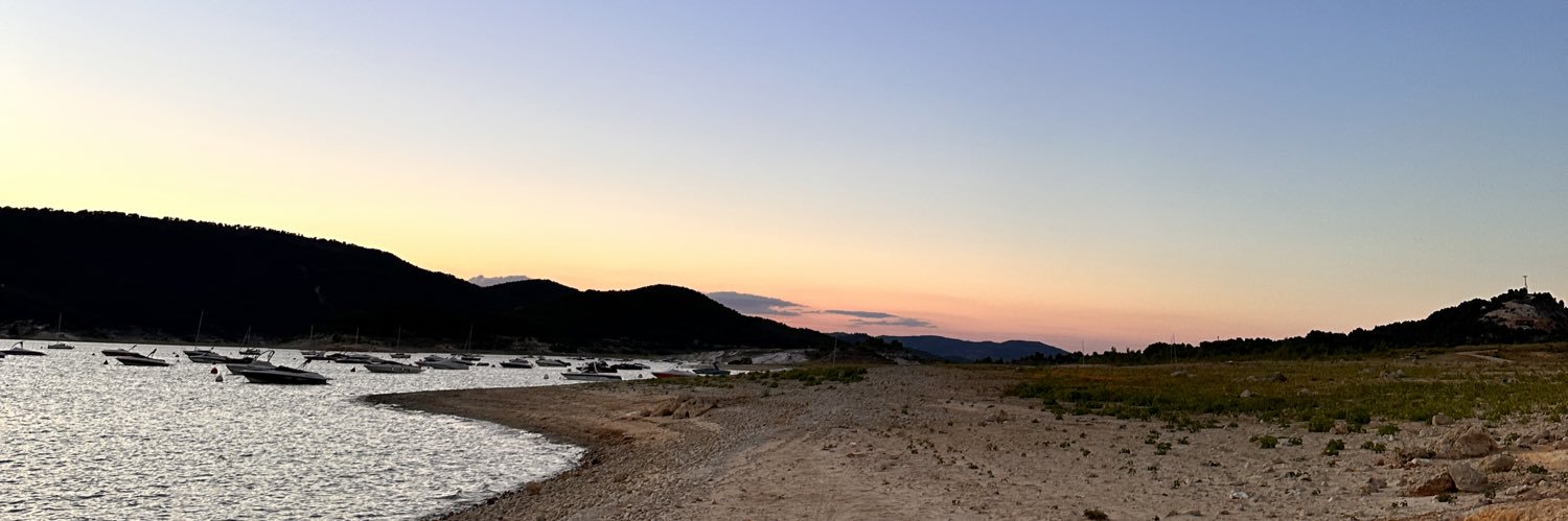 NeacsuElena's profile banner image