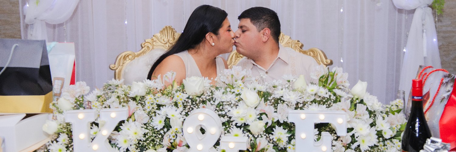 KarlaOlmoos's profile banner image
