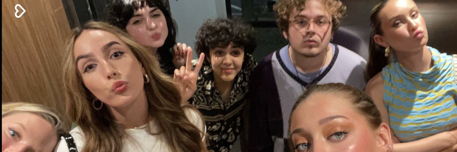 molleeg23's profile banner image