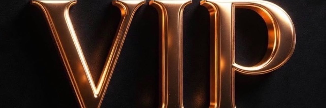 luscuh's profile banner image