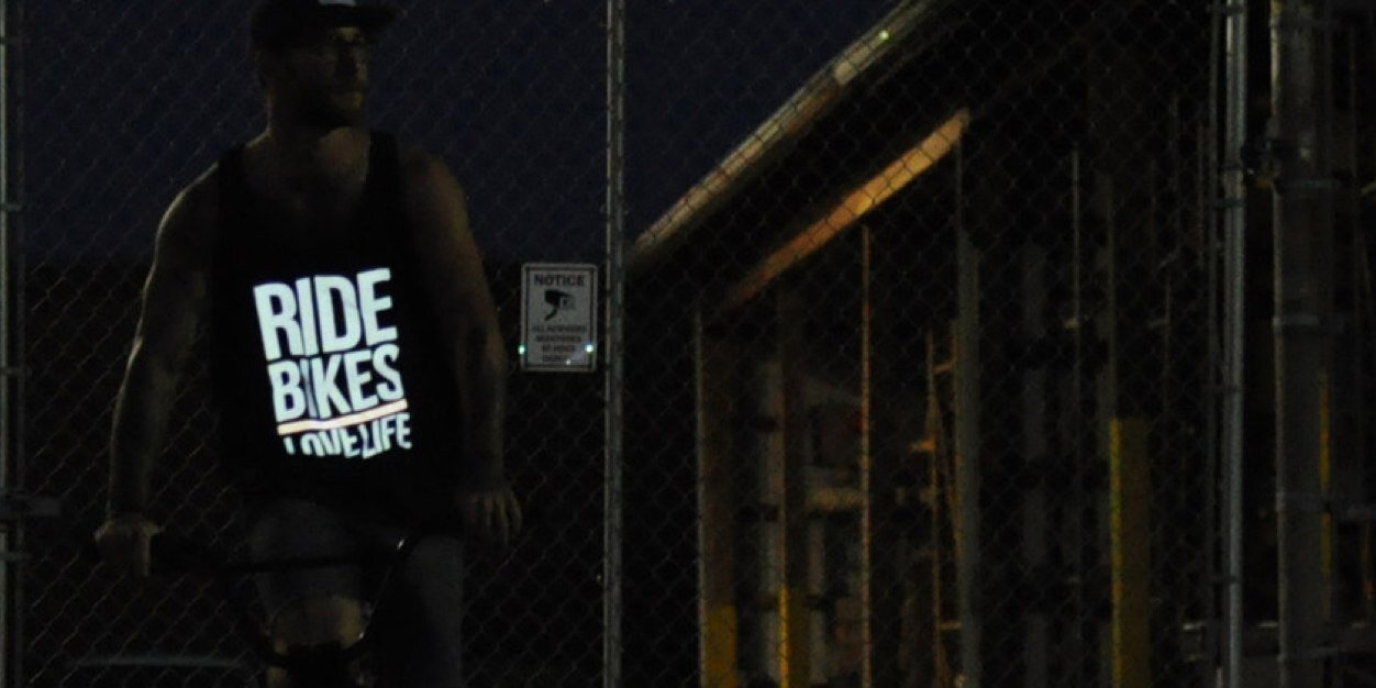 Fiks:Reflective banner