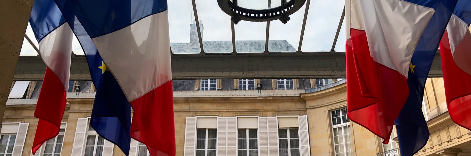 Opposition constructive banner