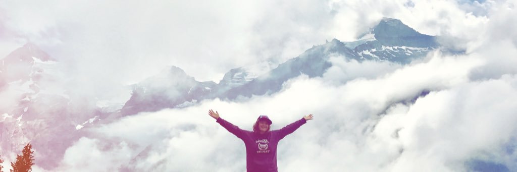 ainepie's profile banner image